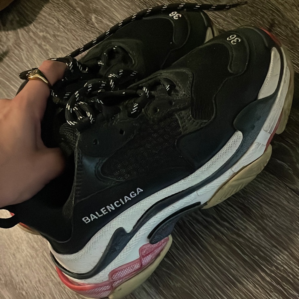 Balenciaga triple S sneakers. Black 36